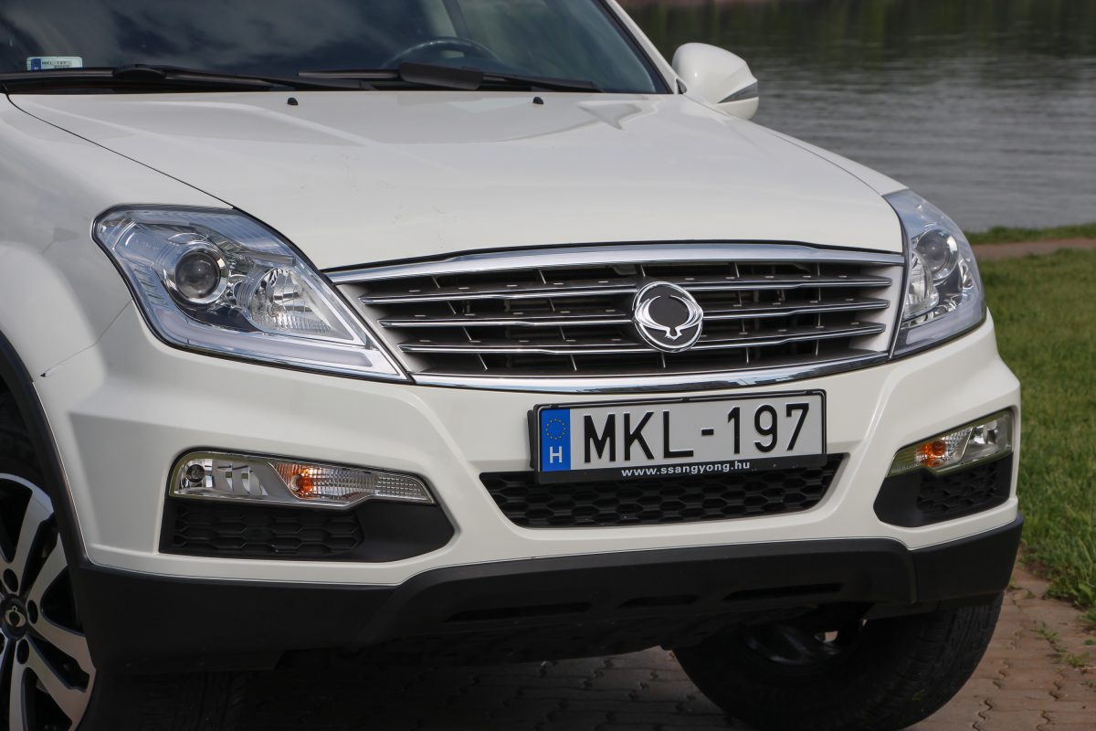 SSANGYONG REXTON