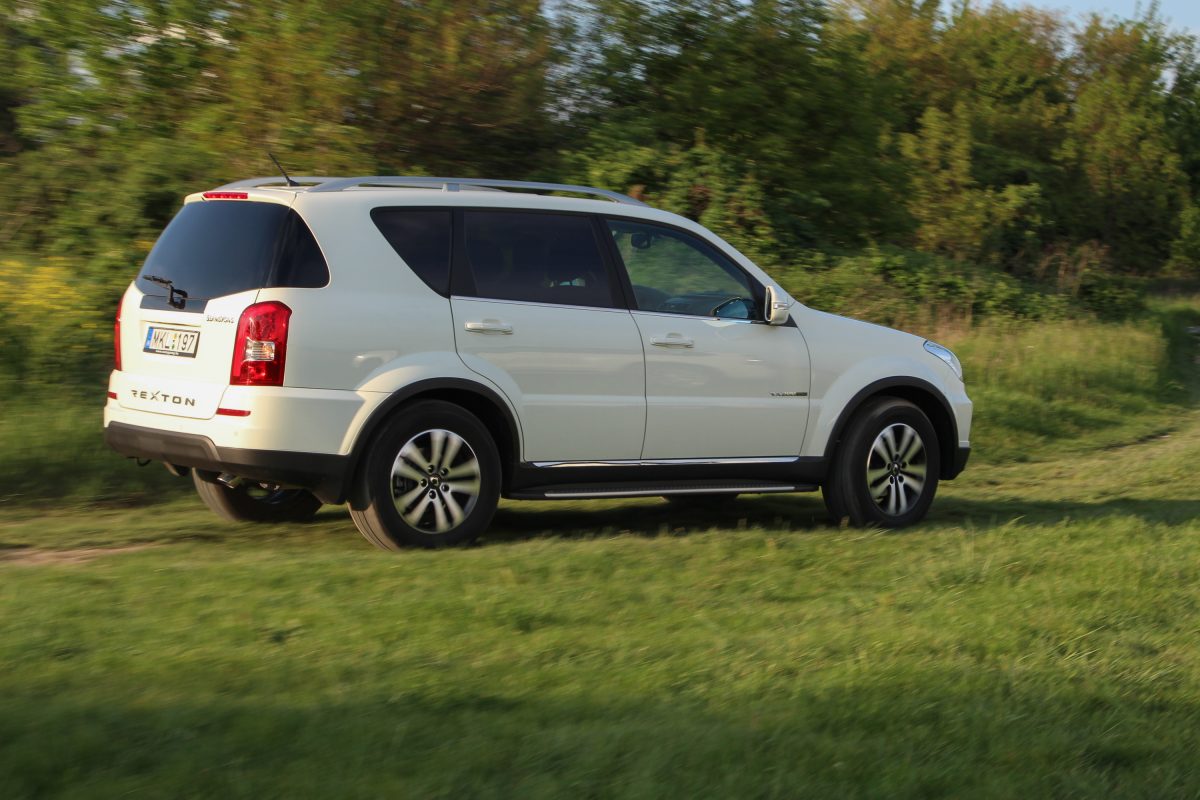 SSANGYONG REXTON