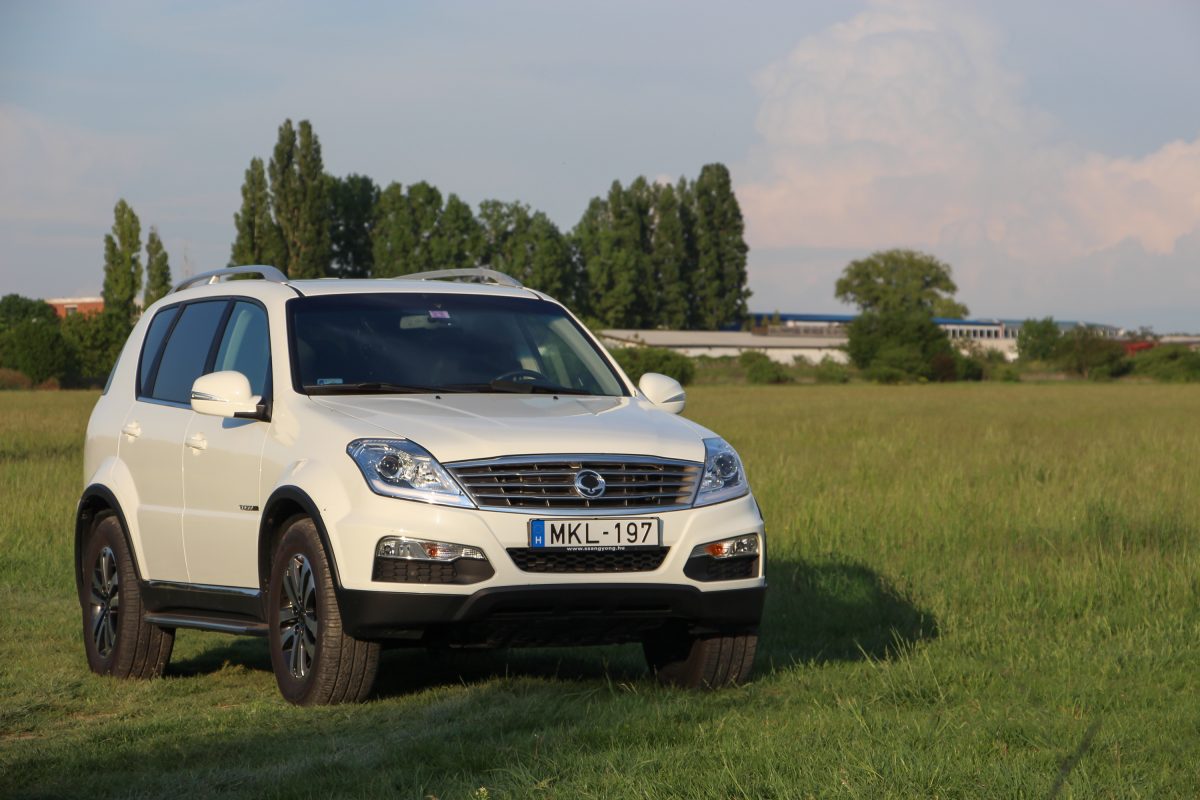 SSANGYONG REXTON