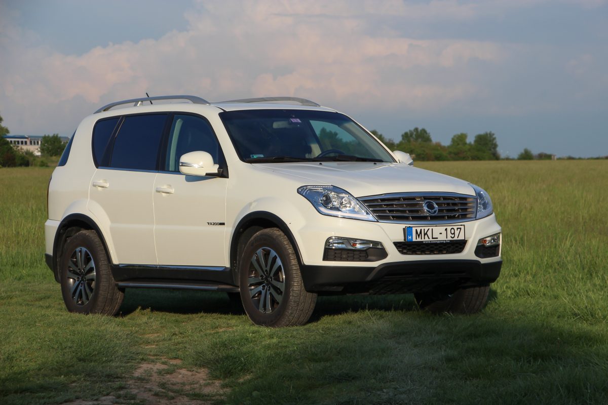 SSANGYONG REXTON