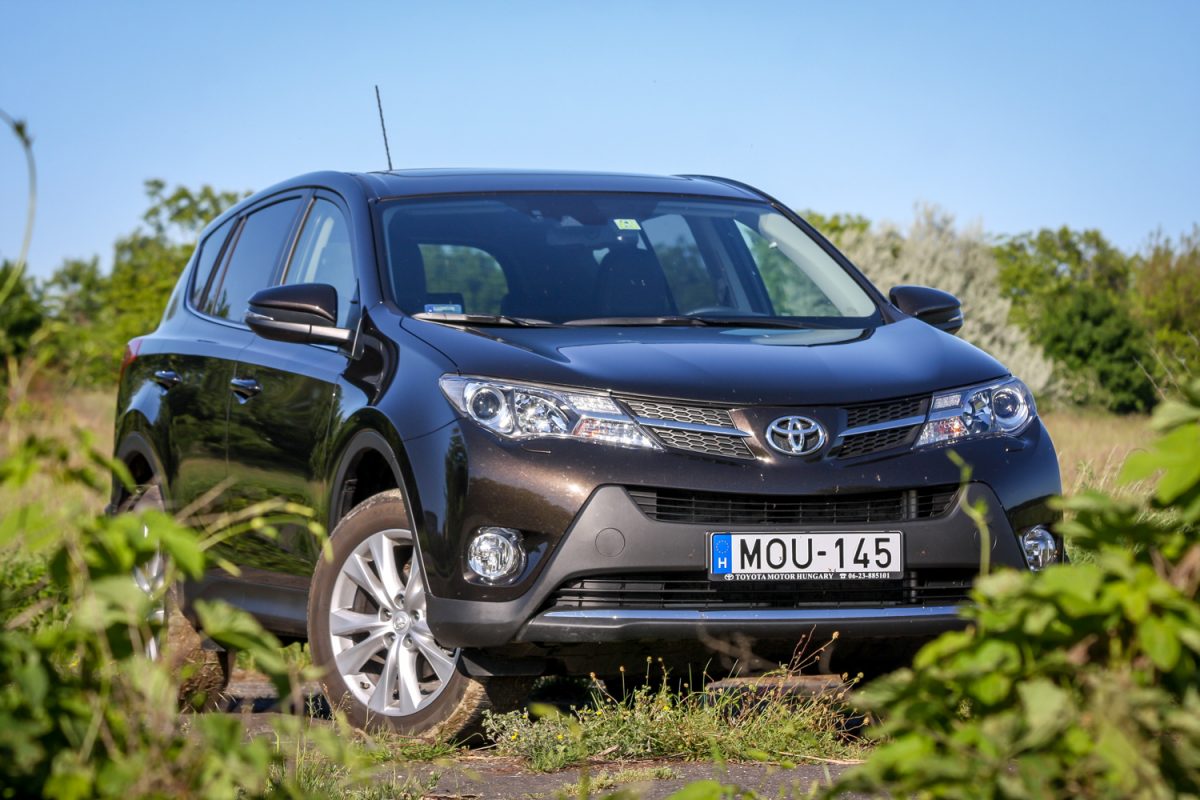 TOYOTA RAV 4