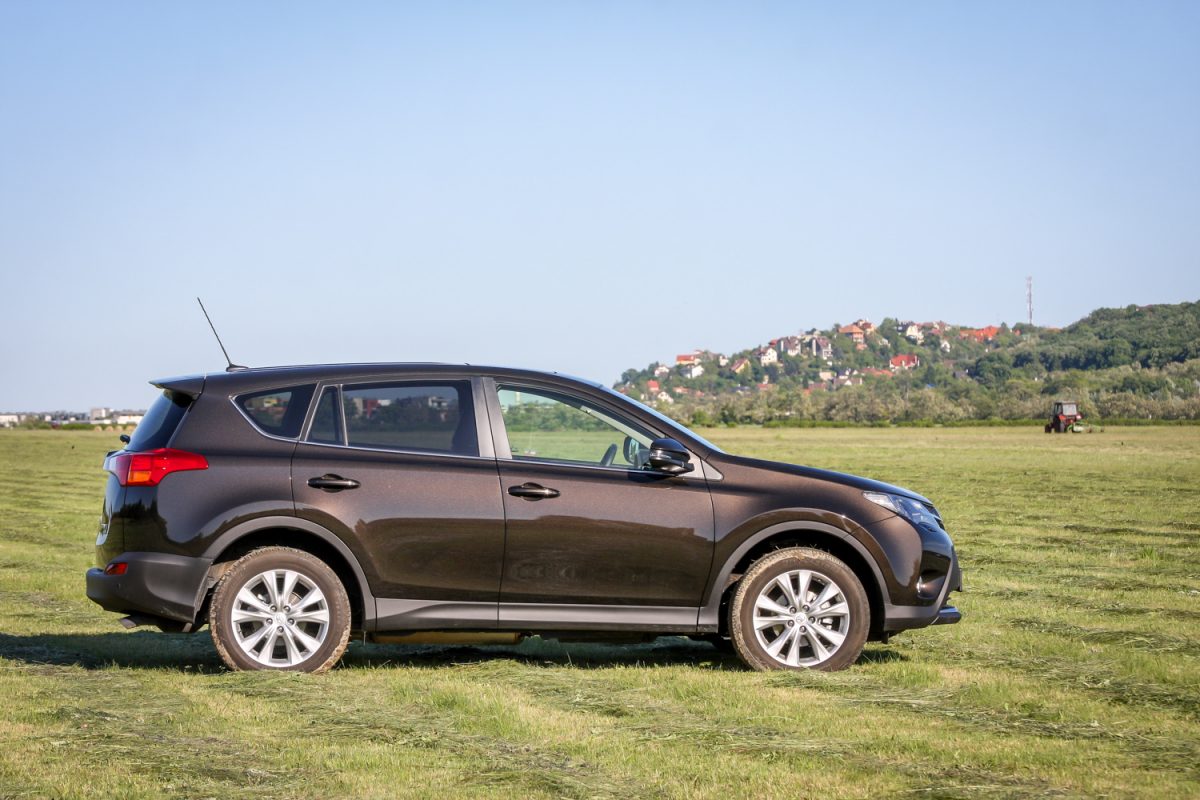 TOYOTA RAV 4