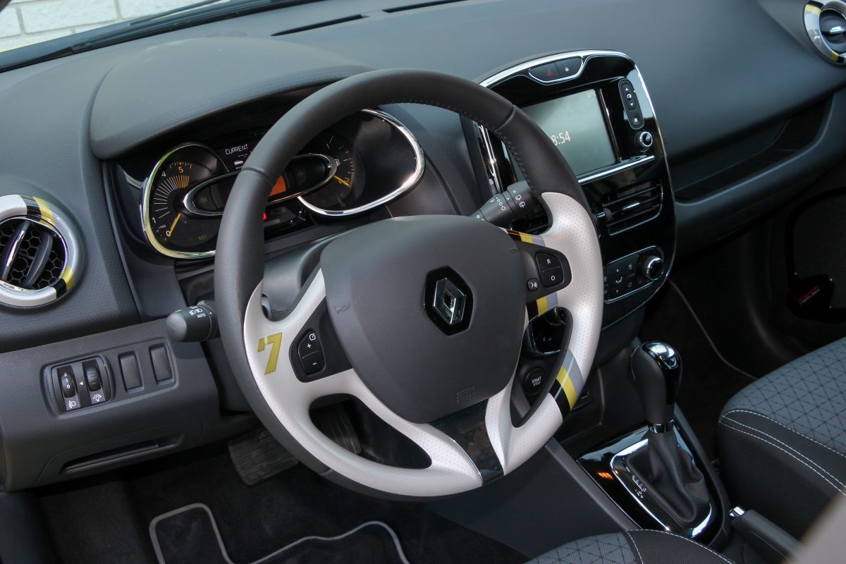 RENAULT CLIO