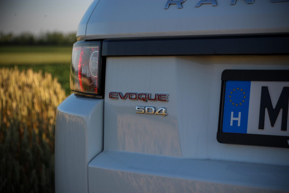 LAND ROVER RANGE ROVER EVOQUE