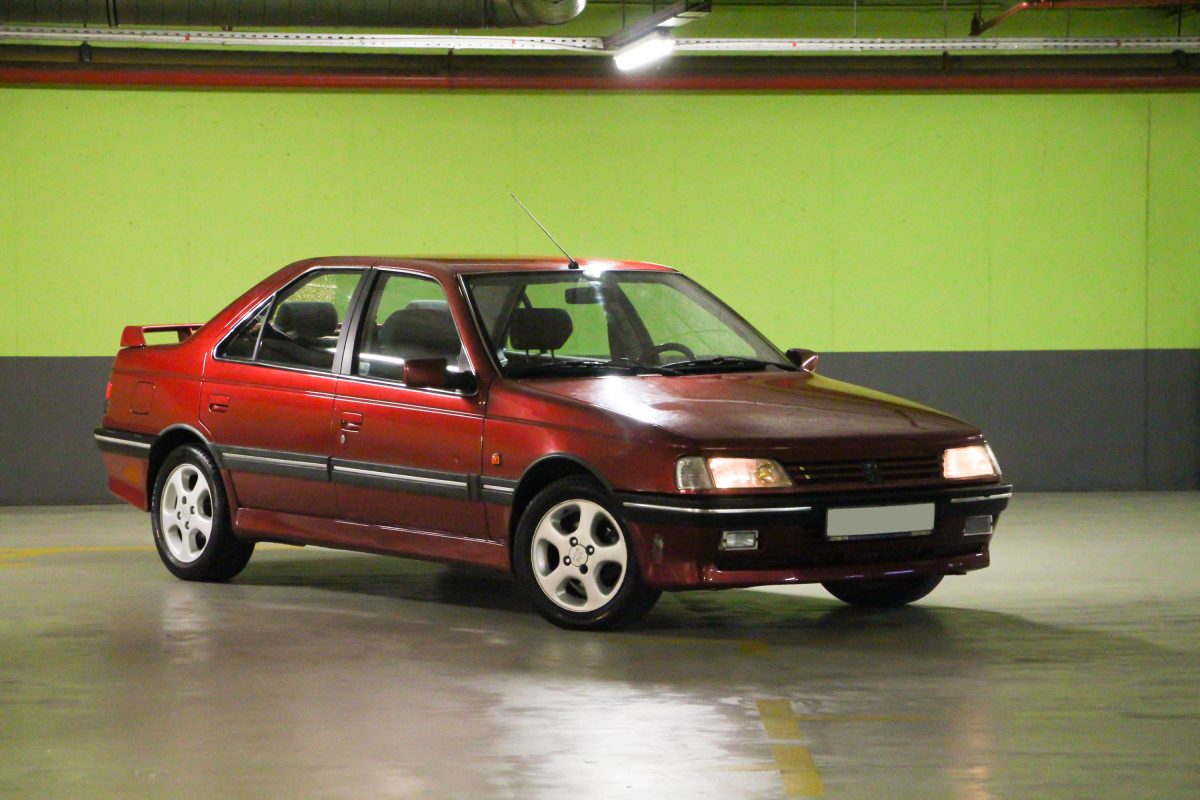 PEUGEOT 405