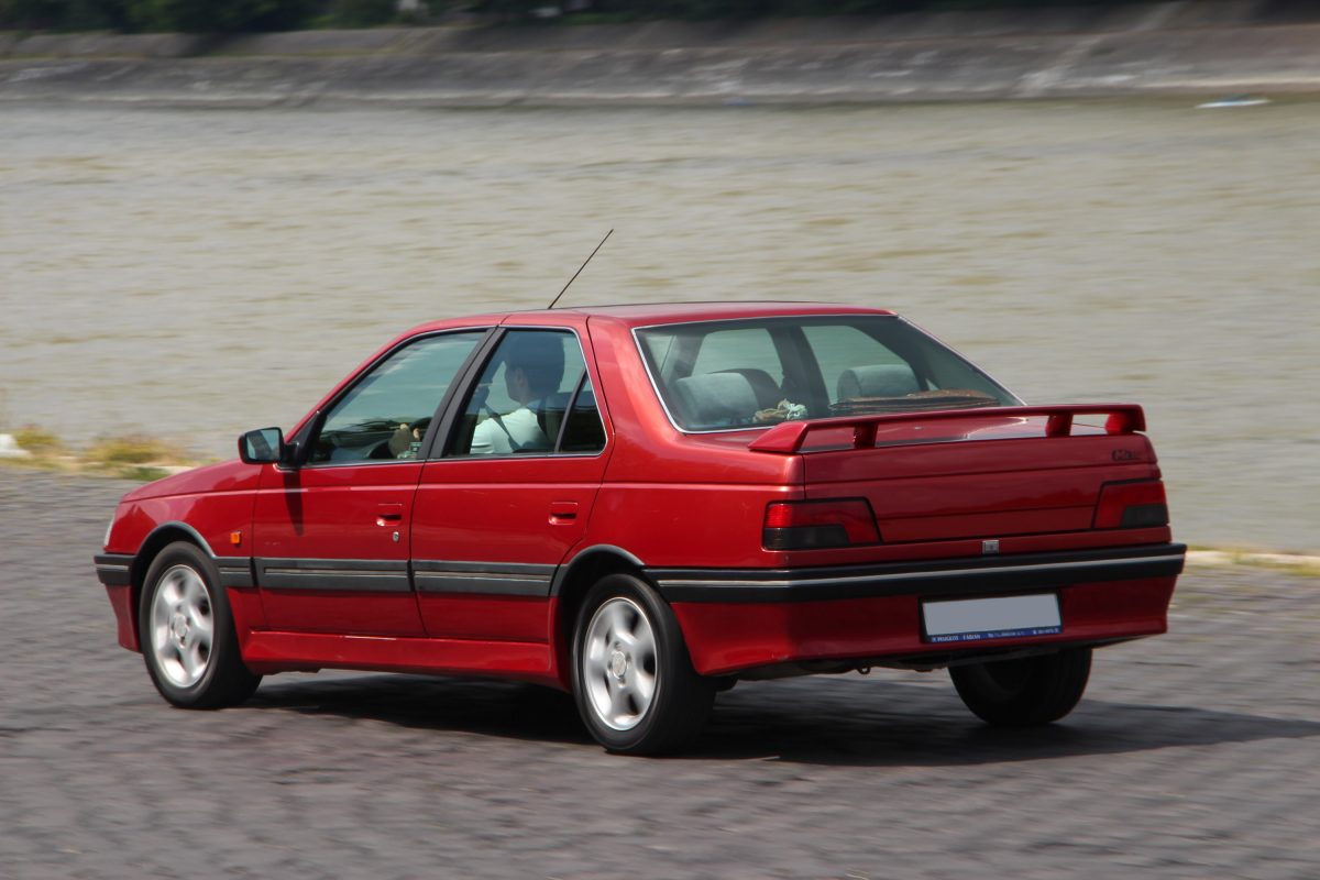 PEUGEOT 405