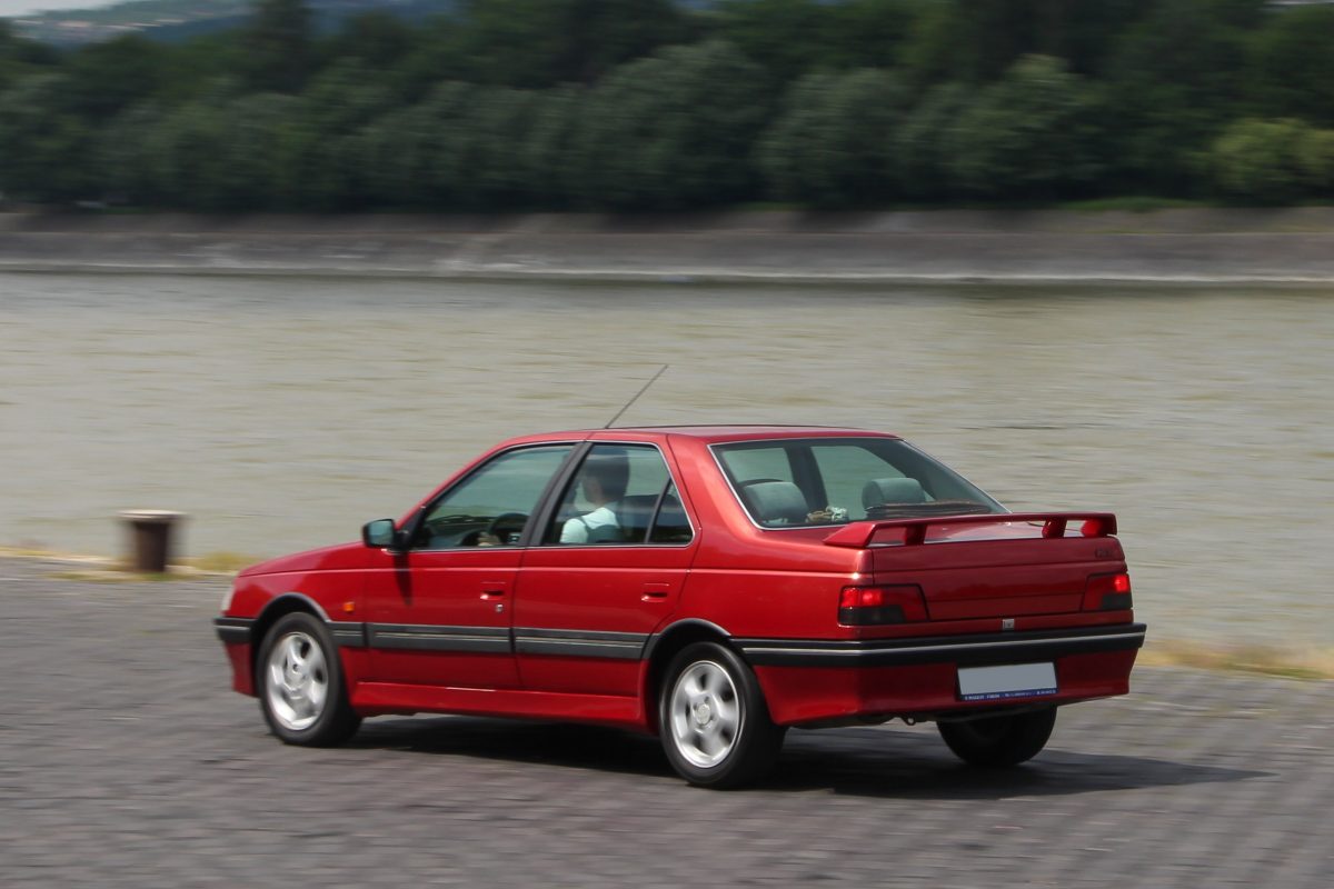 PEUGEOT 405