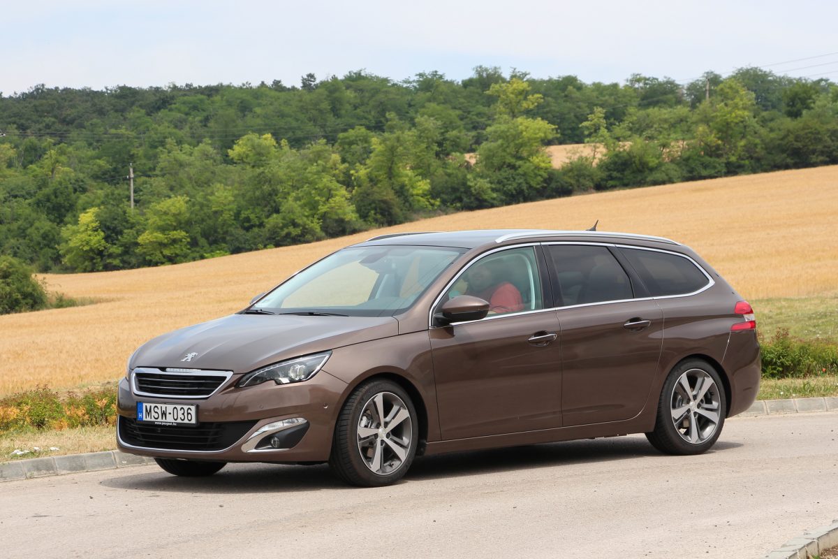 PEUGEOT 308