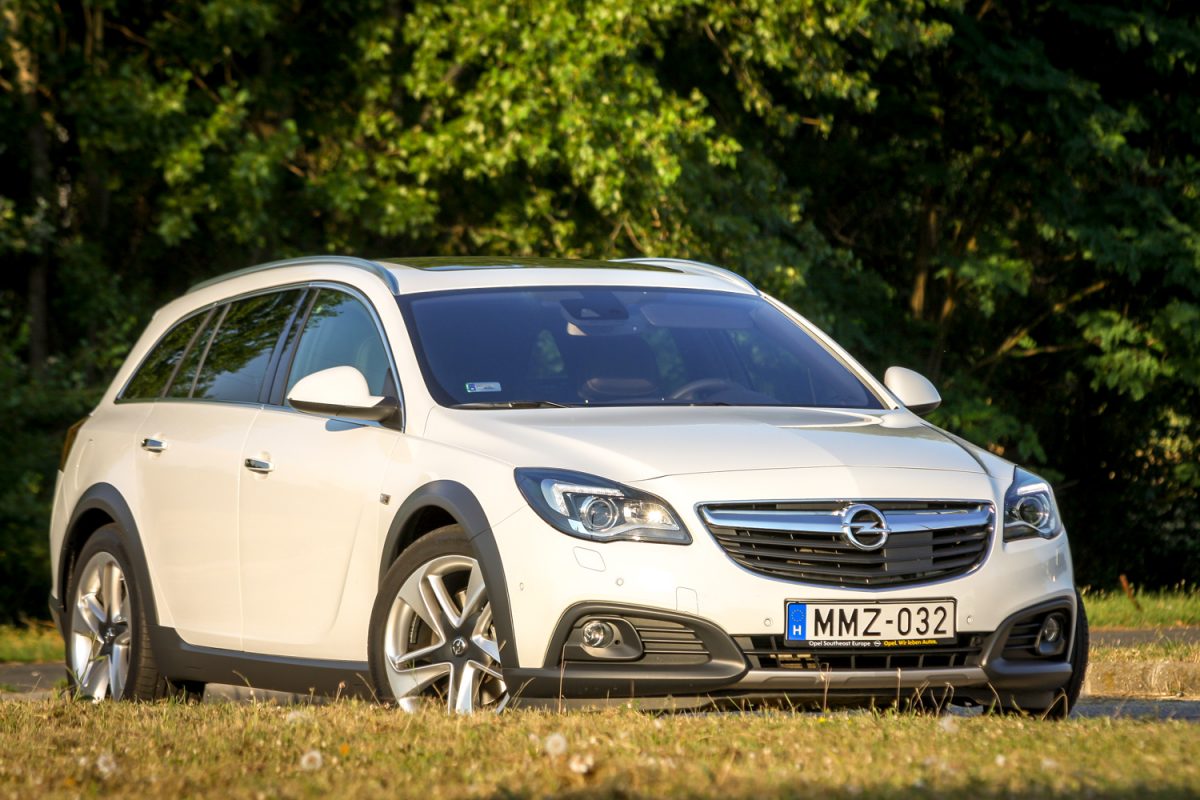 OPEL INSIGNIA