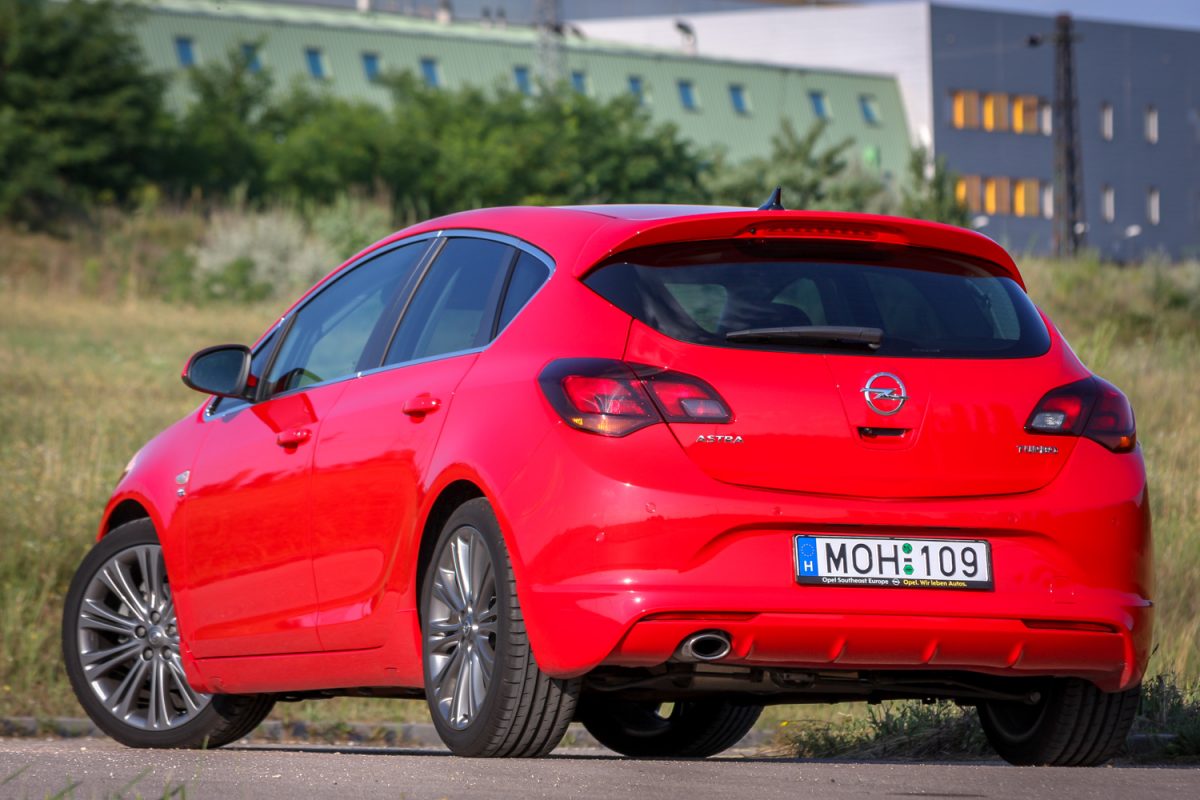 OPEL ASTRA J