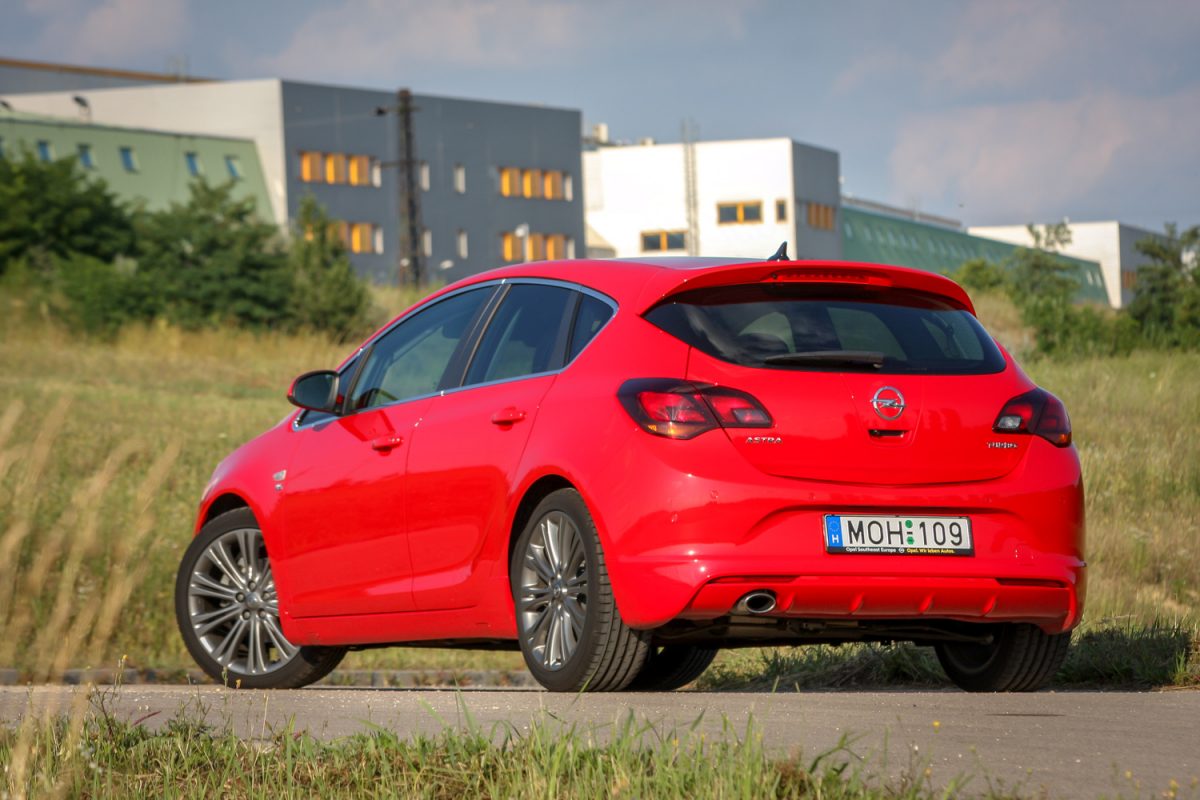 OPEL ASTRA J