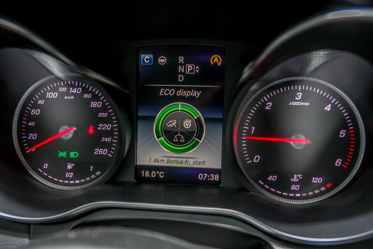 MERCEDES-BENZ C-OSZTÁLY