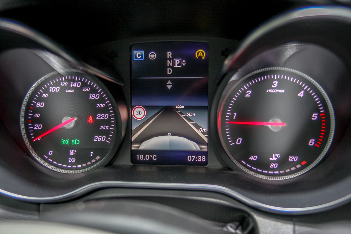 MERCEDES-BENZ C-OSZTÁLY