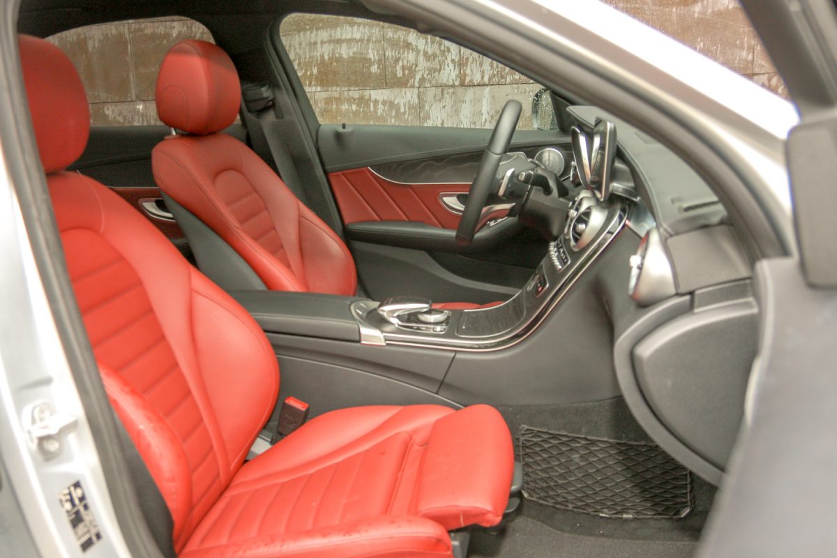 MERCEDES-BENZ C-OSZTÁLY