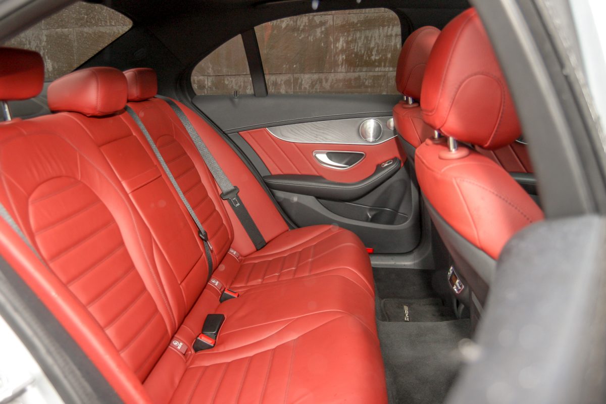 MERCEDES-BENZ C-OSZTÁLY