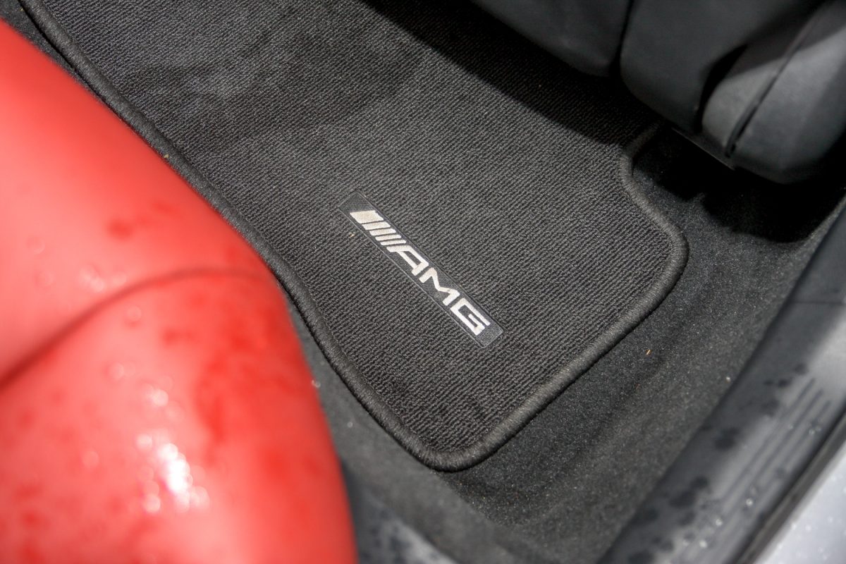 MERCEDES-BENZ C-OSZTÁLY