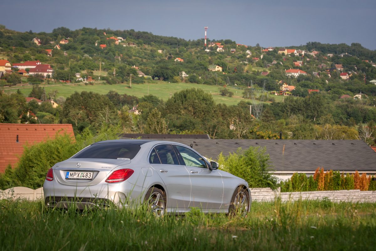 MERCEDES-BENZ C-OSZTÁLY