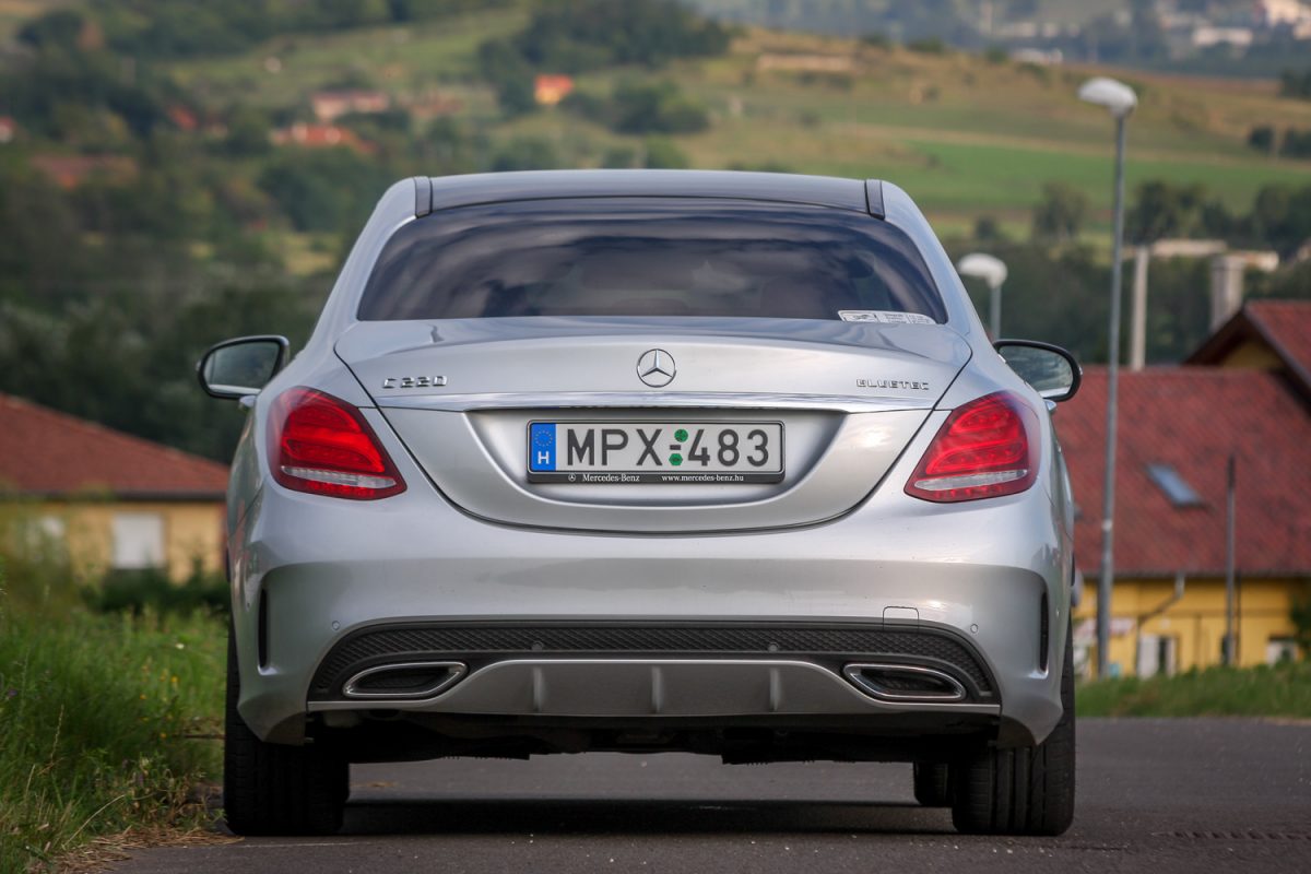 MERCEDES-BENZ C-OSZTÁLY