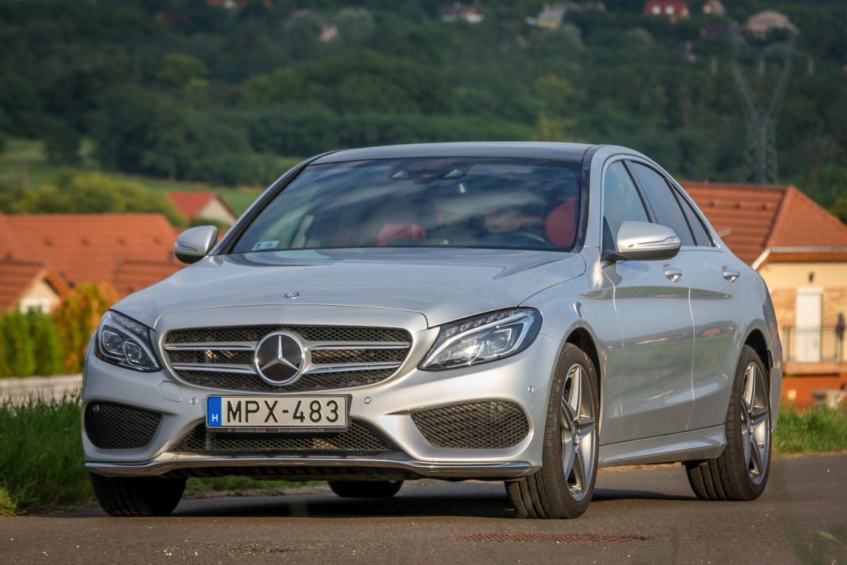 MERCEDES-BENZ C-OSZTÁLY