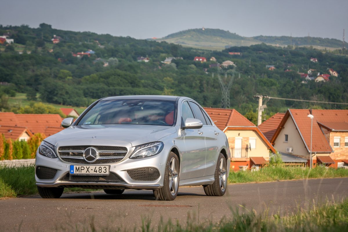 MERCEDES-BENZ C-OSZTÁLY