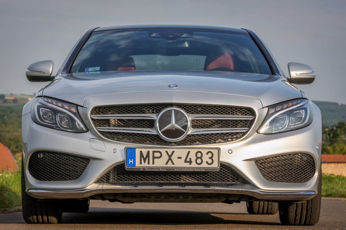 MERCEDES-BENZ C-OSZTÁLY
