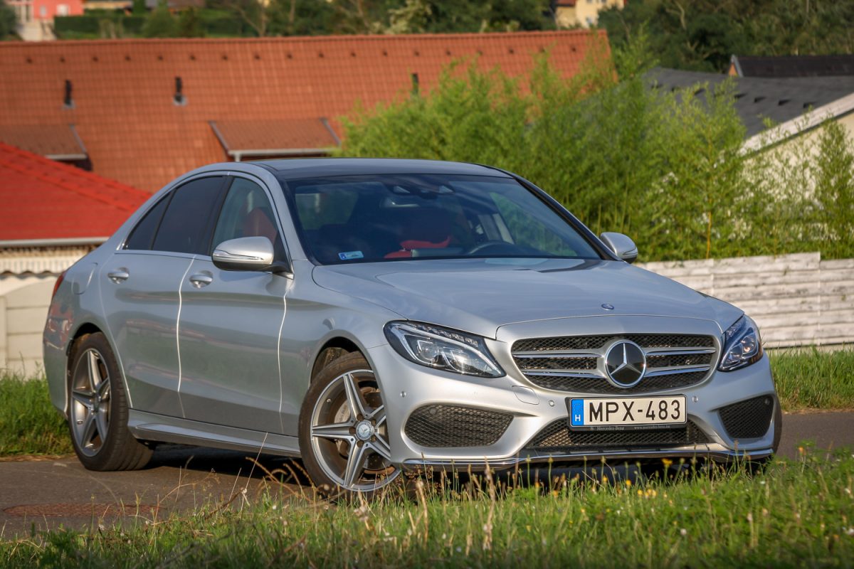 MERCEDES-BENZ C-OSZTÁLY