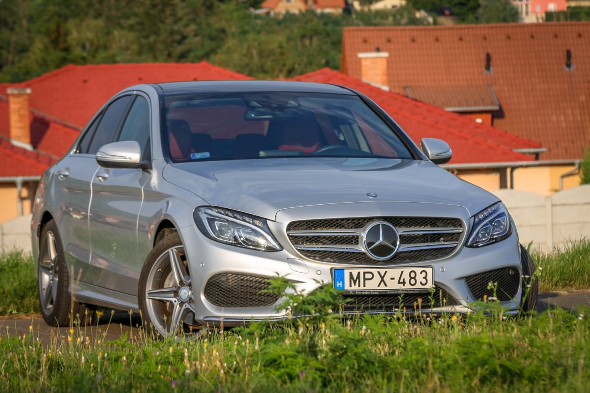 MERCEDES-BENZ C-OSZTÁLY