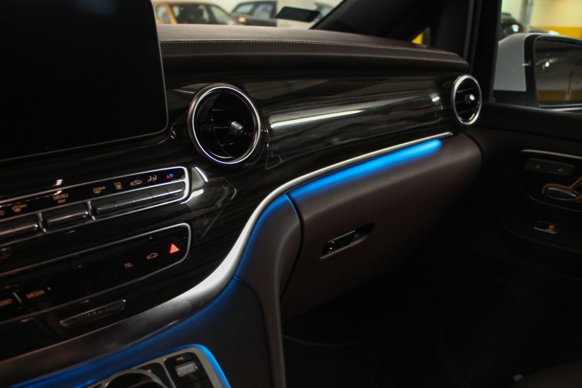 MERCEDES-BENZ V-OSZTÁLY