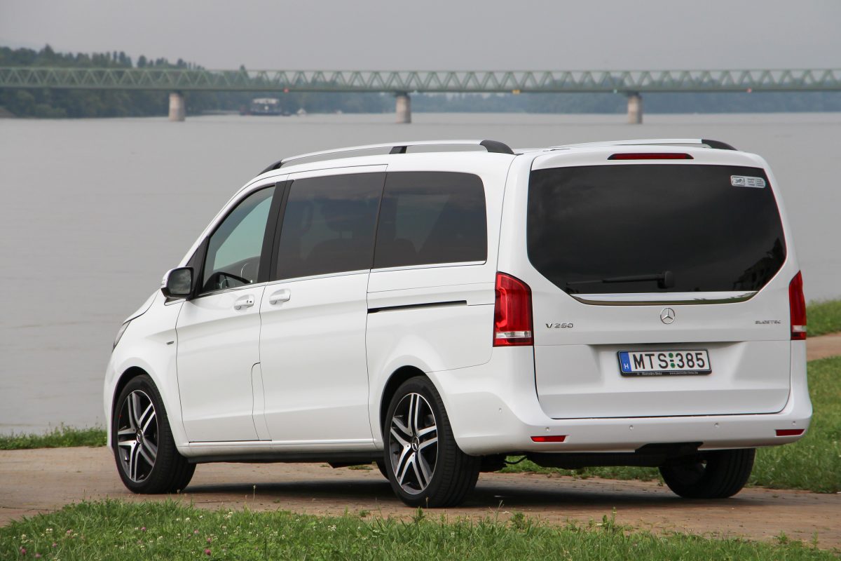 MERCEDES-BENZ V-OSZTÁLY