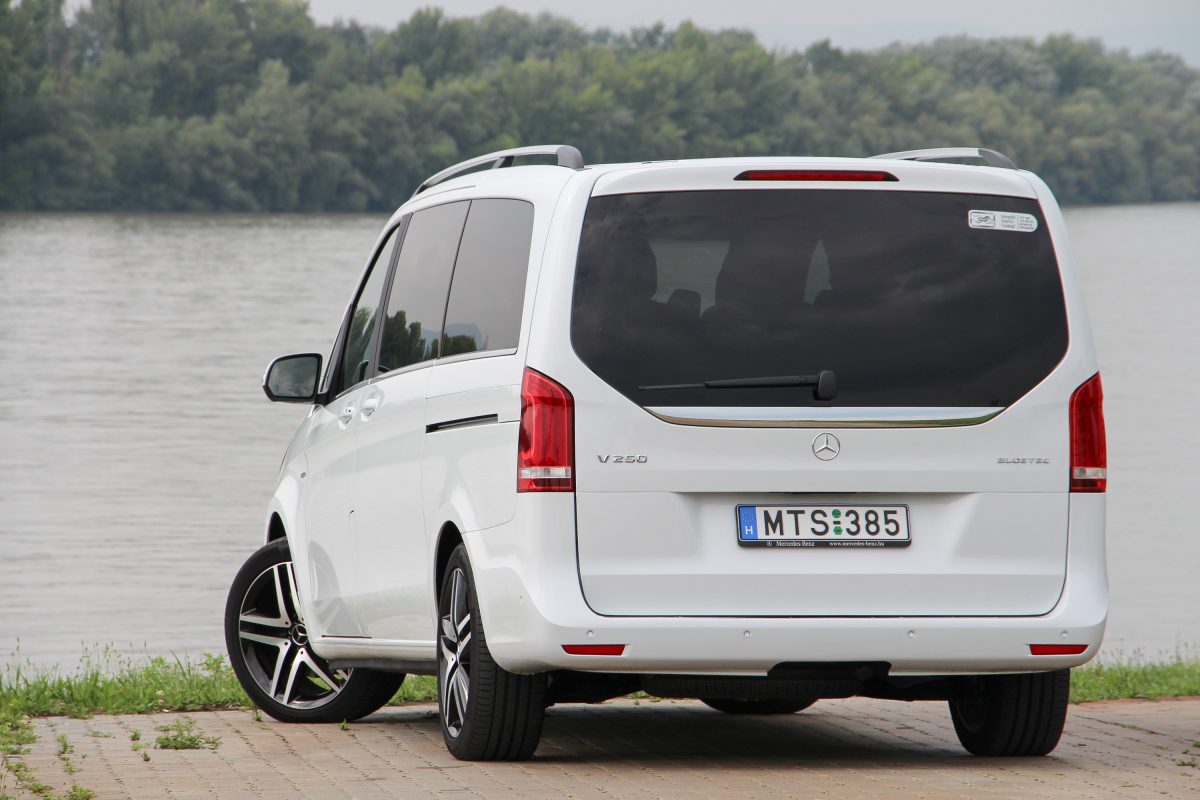 MERCEDES-BENZ V-OSZTÁLY