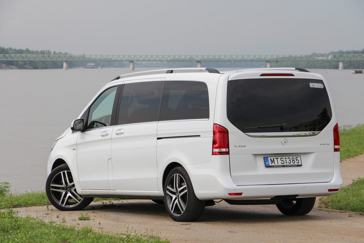 MERCEDES-BENZ V-OSZTÁLY