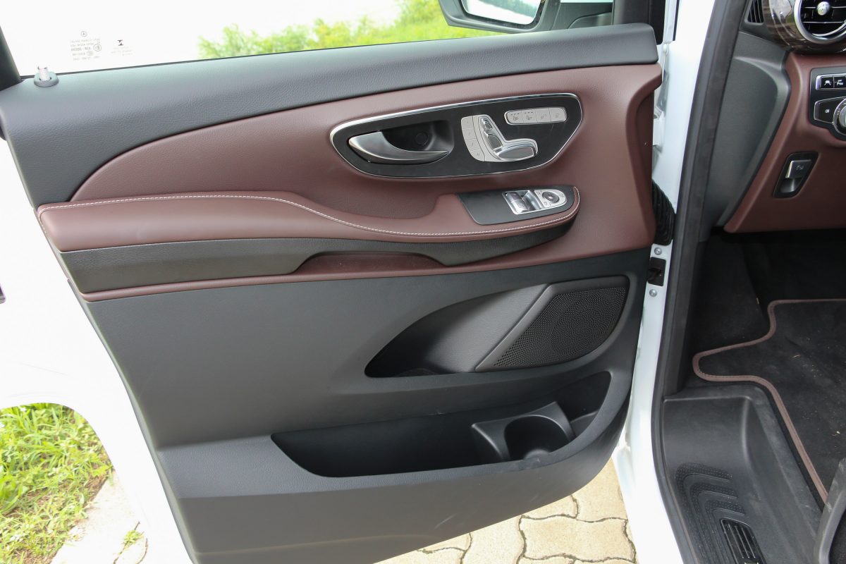 MERCEDES-BENZ V-OSZTÁLY