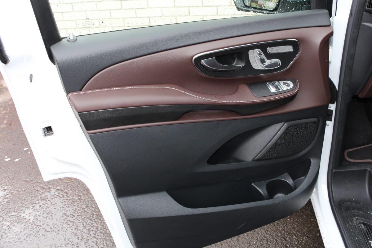 MERCEDES-BENZ V-OSZTÁLY