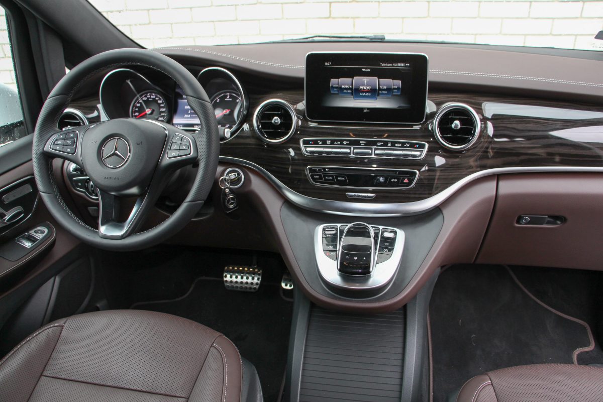 MERCEDES-BENZ V-OSZTÁLY