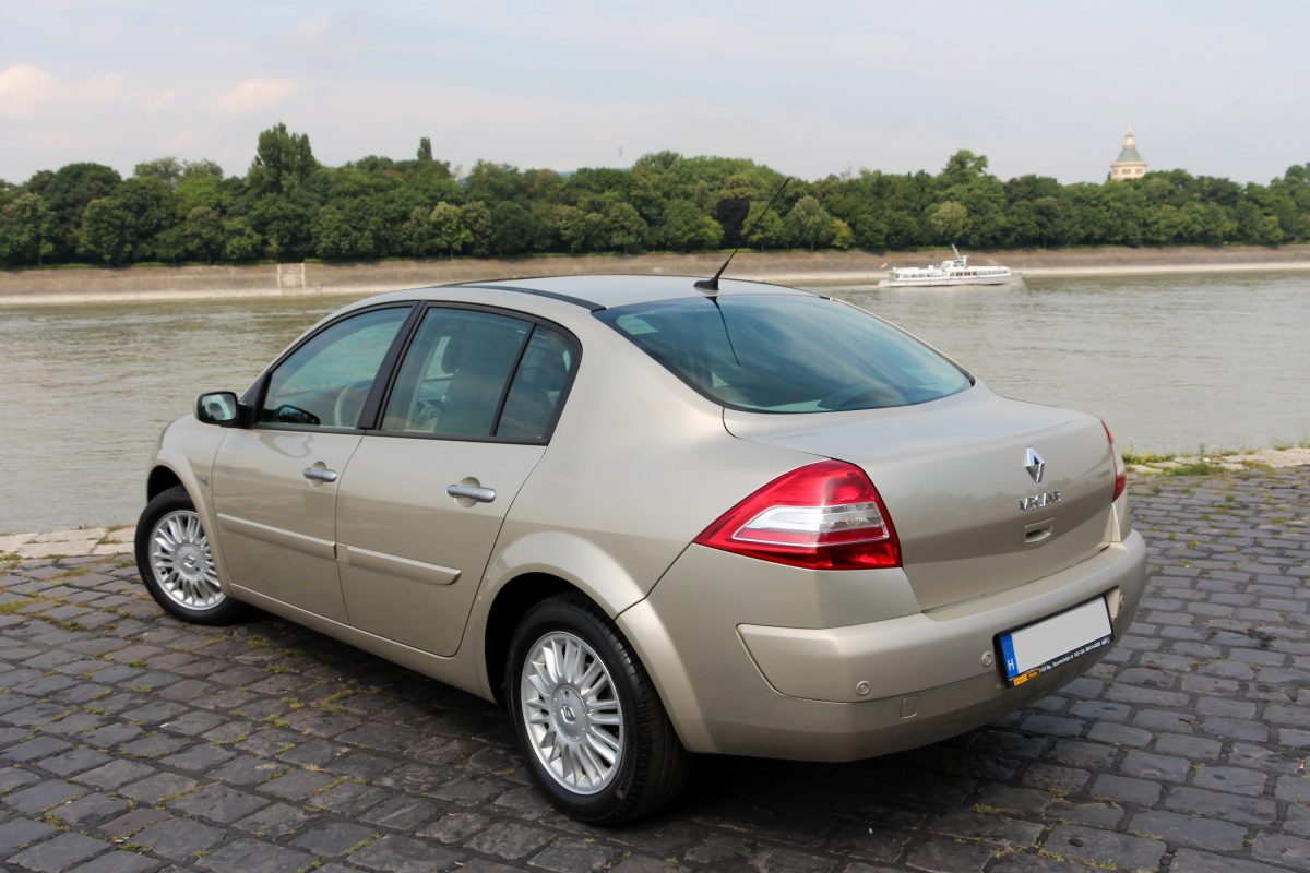 RENAULT MEGANE