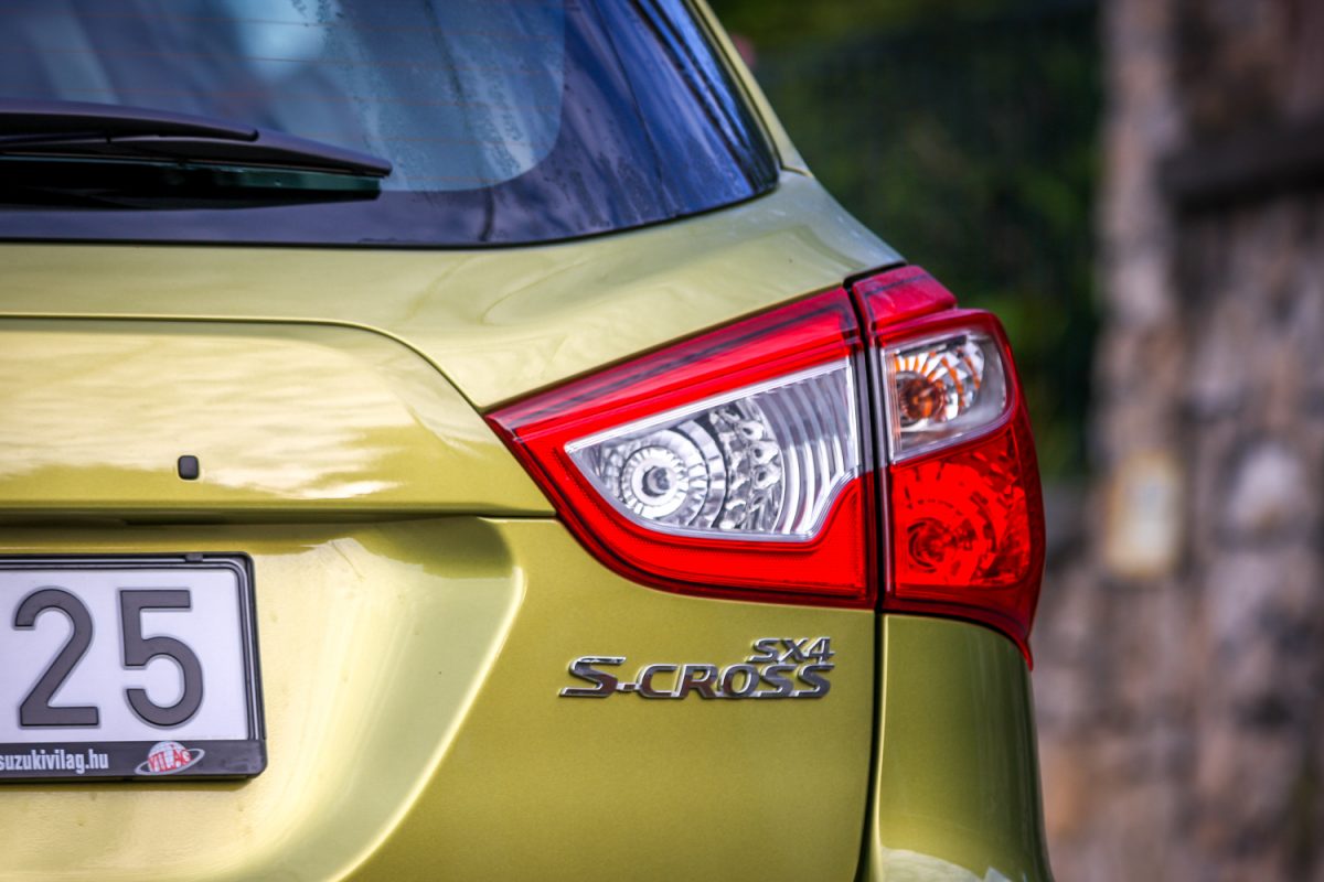 SUZUKI SX4 S-CROSS