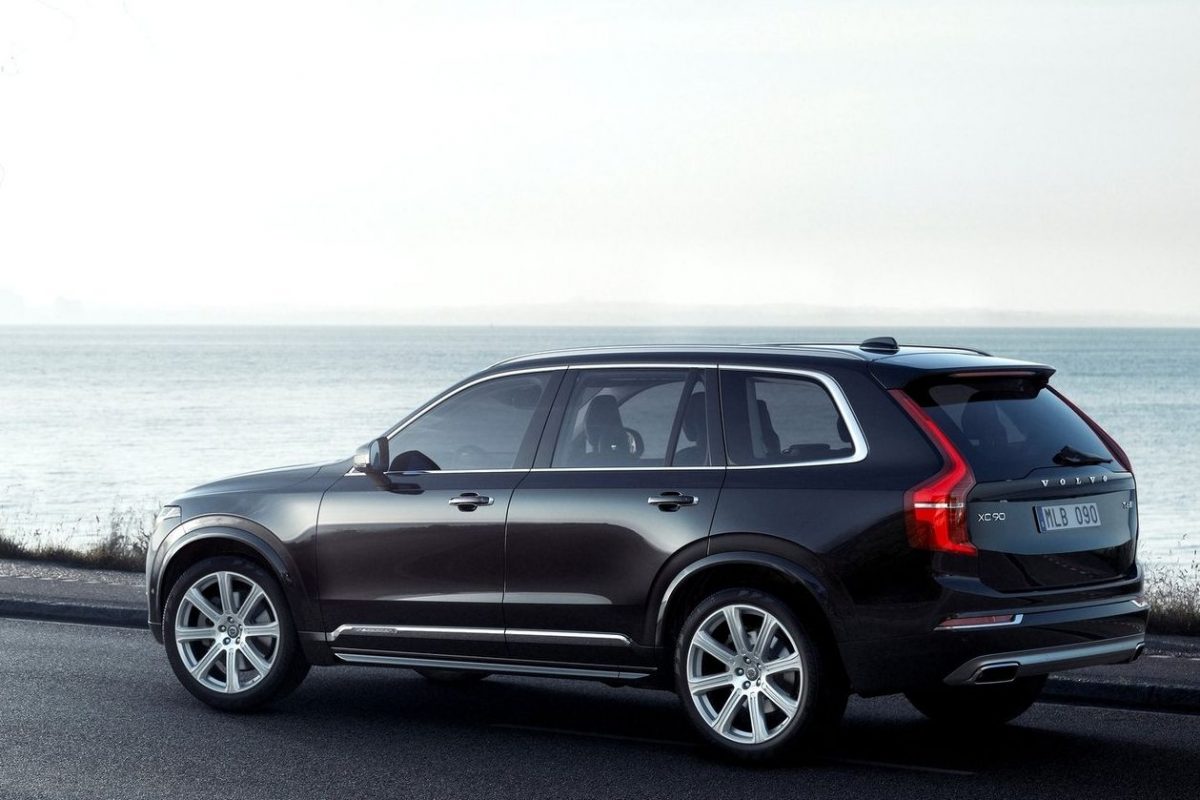 VOLVO XC90