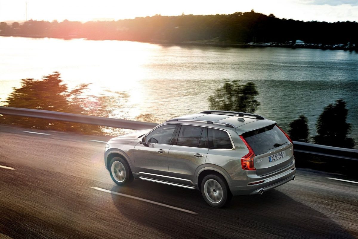 VOLVO XC90