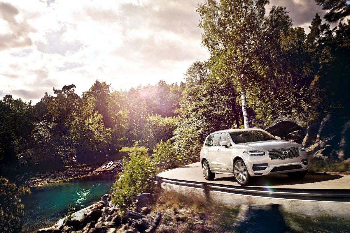 VOLVO XC90