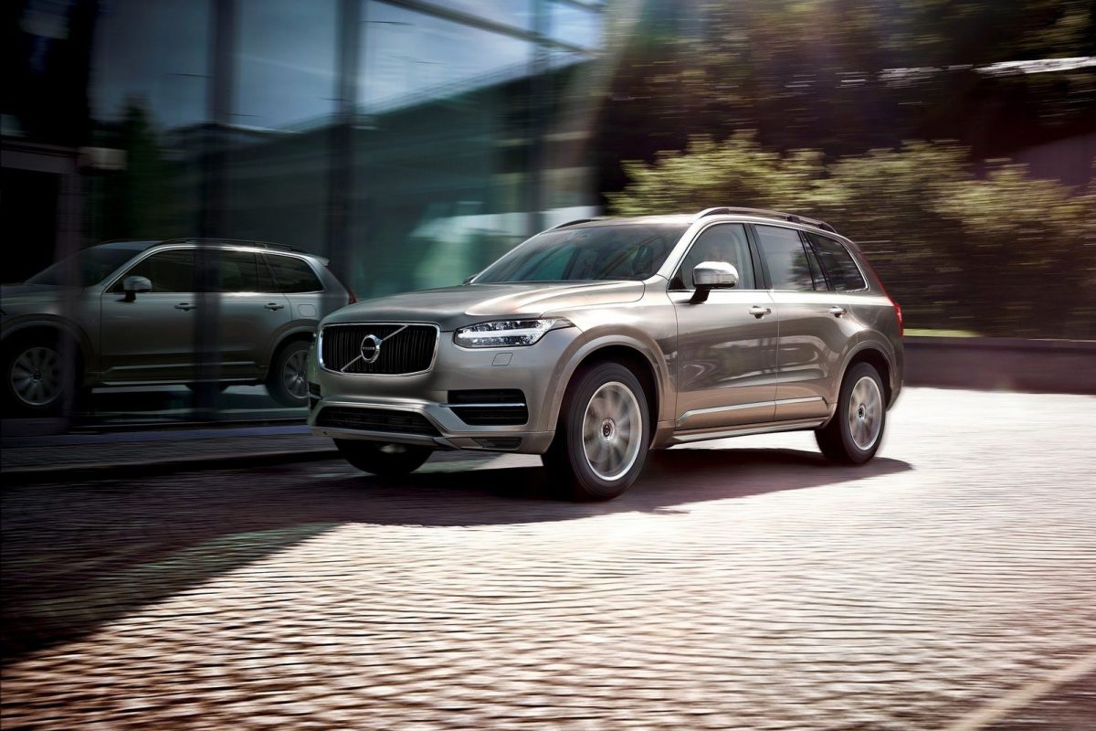 VOLVO XC90