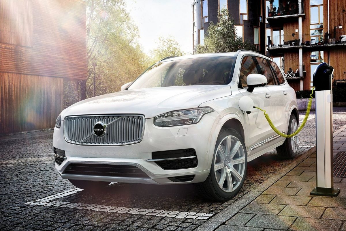 VOLVO XC90