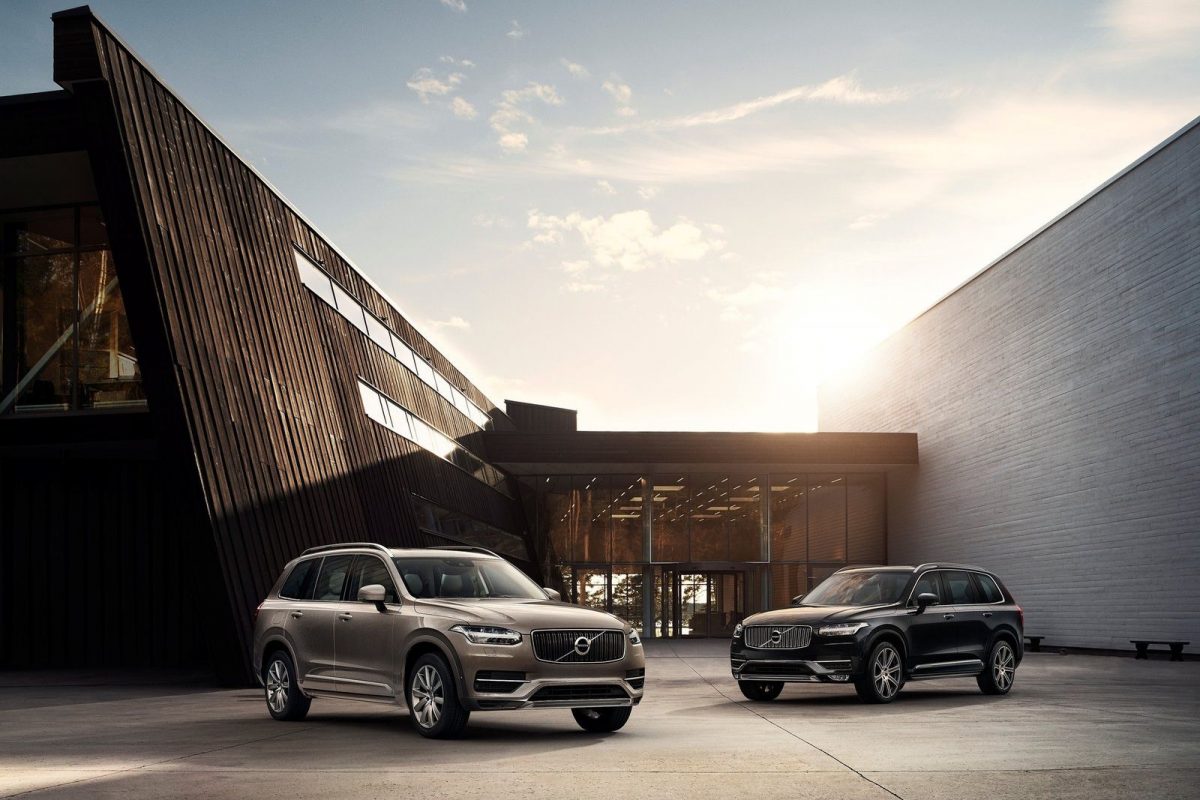 VOLVO XC90