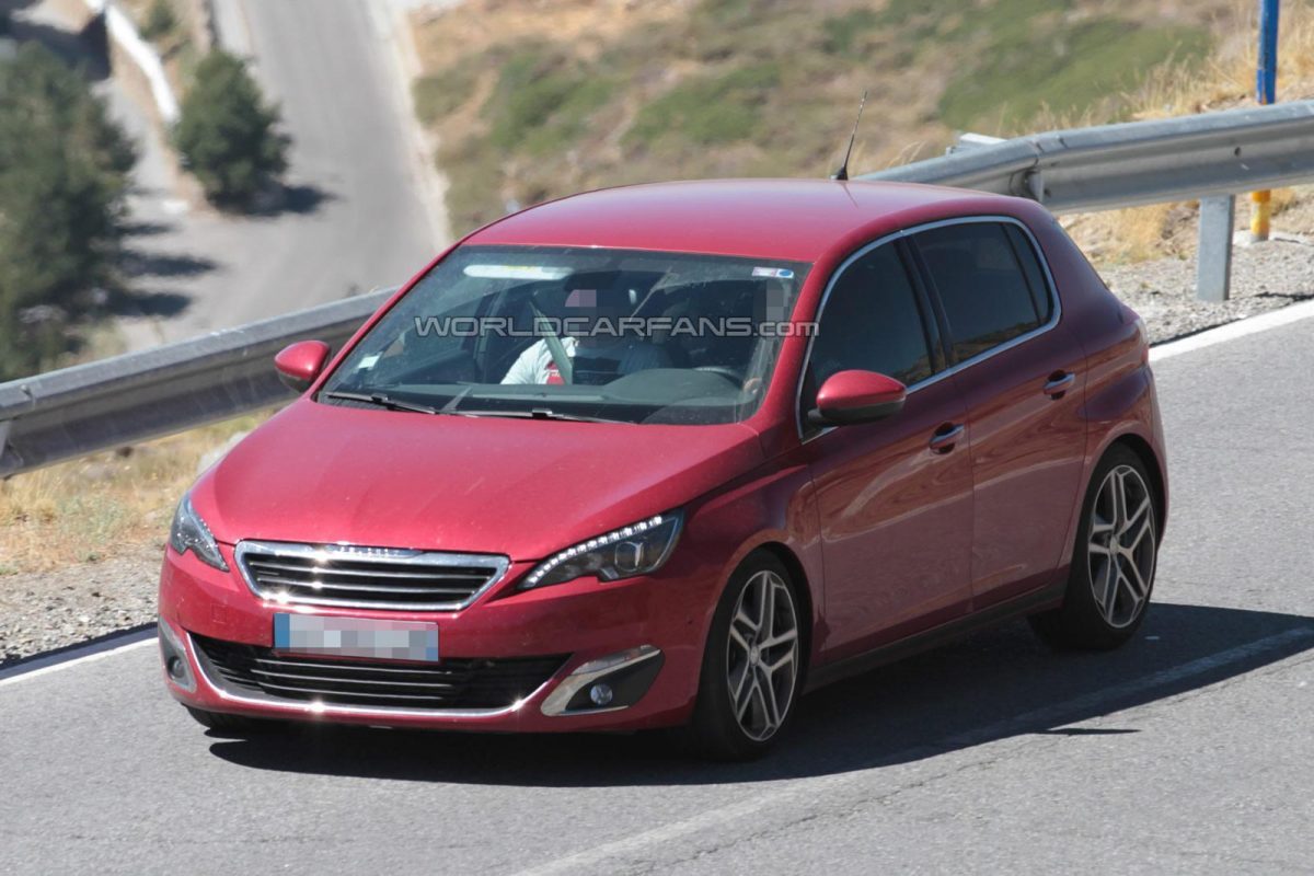 PEUGEOT 308
