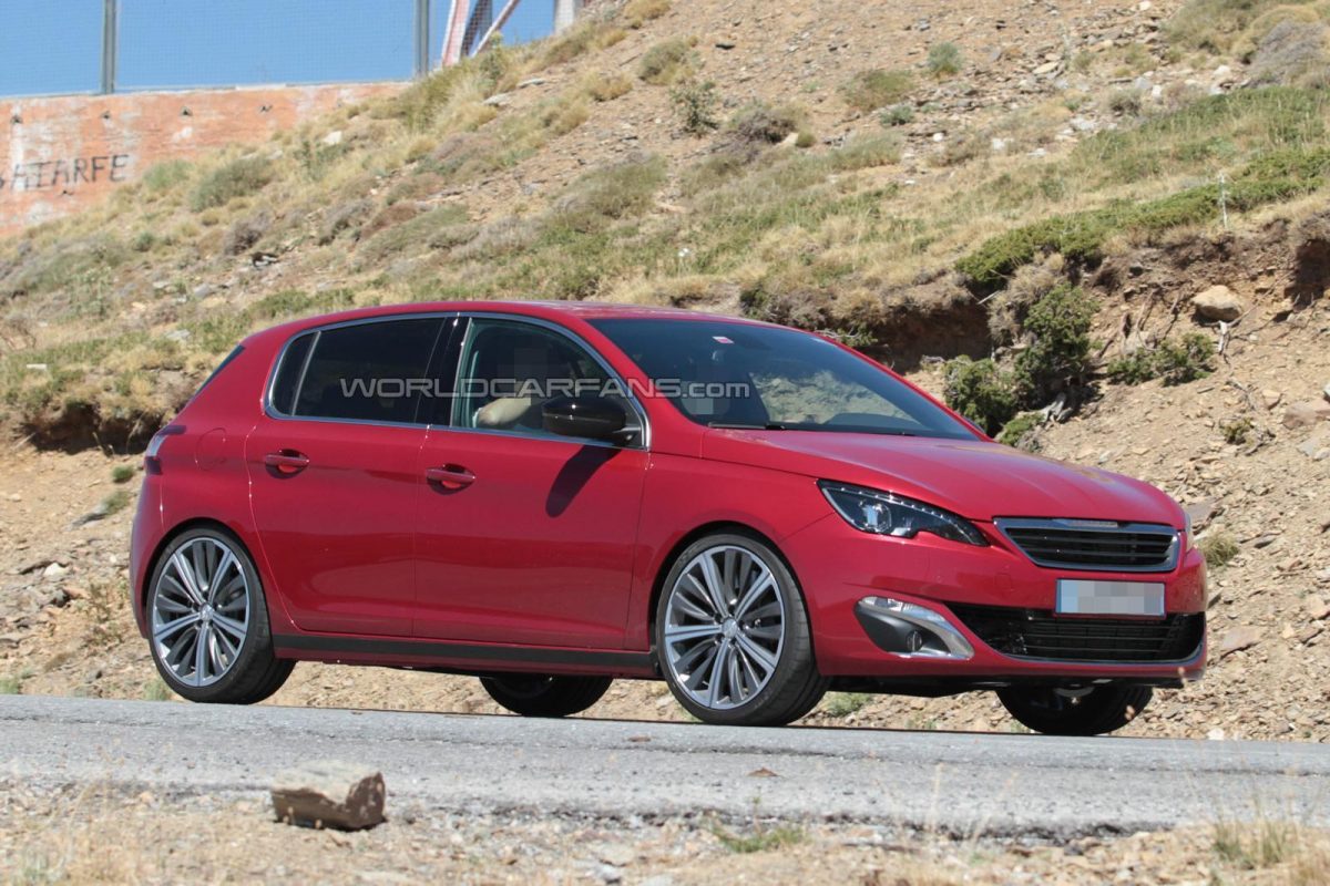 PEUGEOT 308