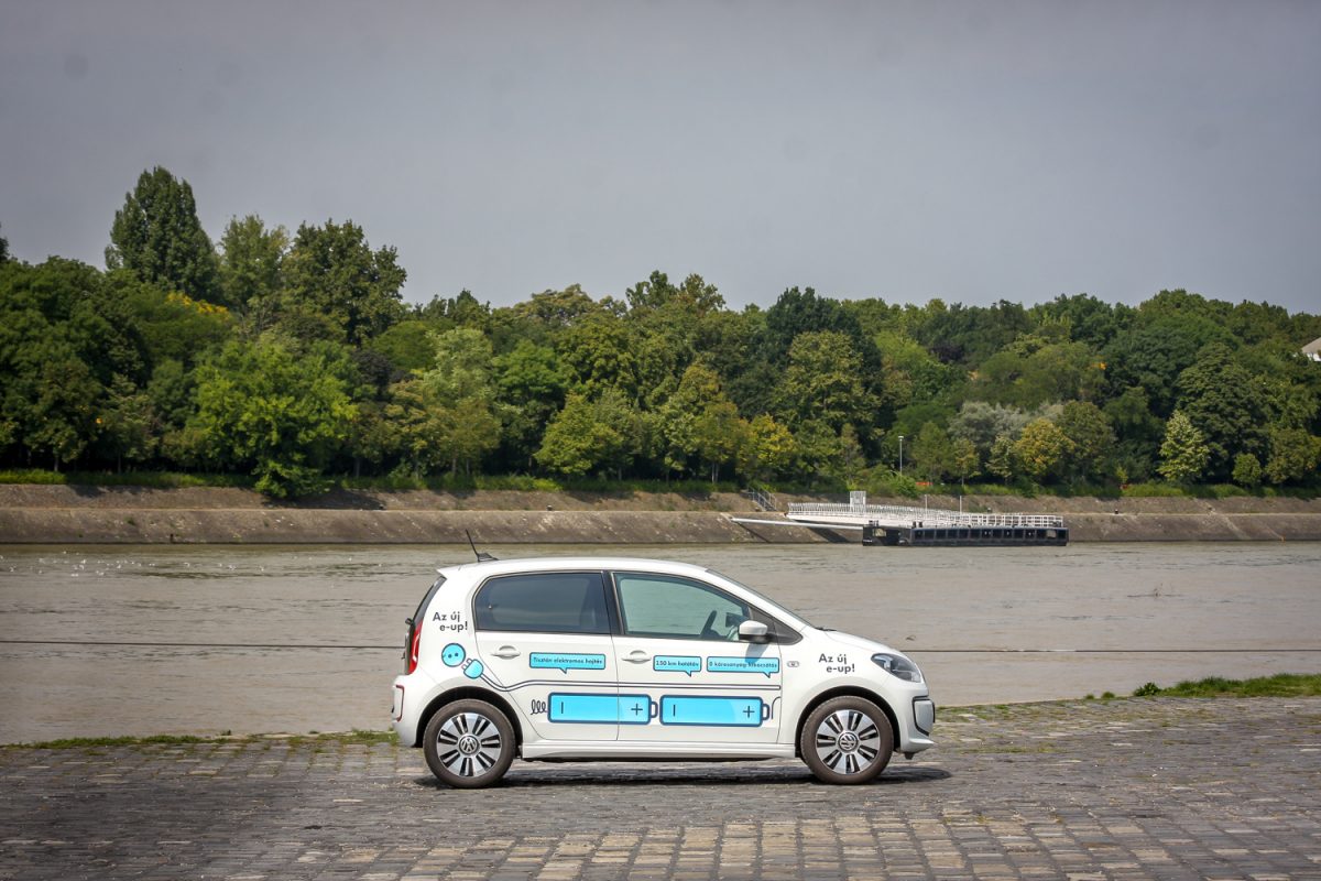VOLKSWAGEN UP
