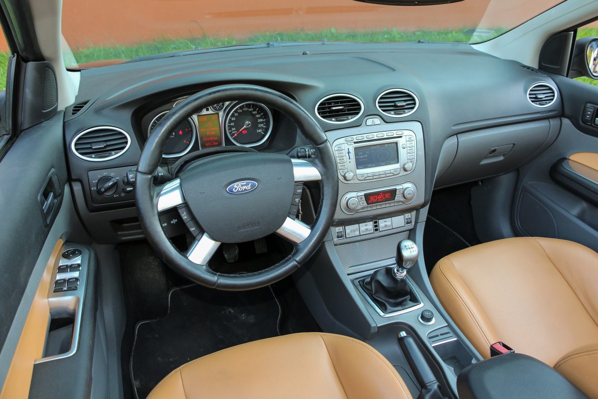 FORD FOCUS