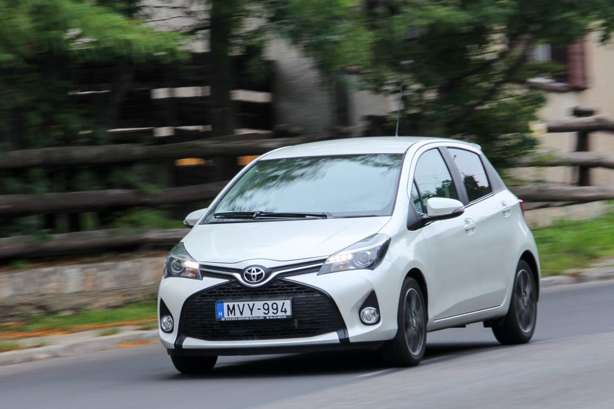 TOYOTA YARIS