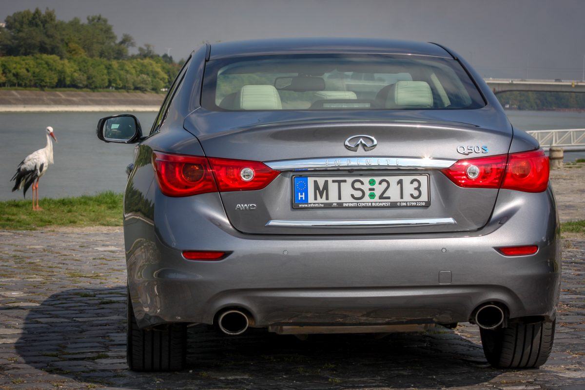 INFINITI Q50
