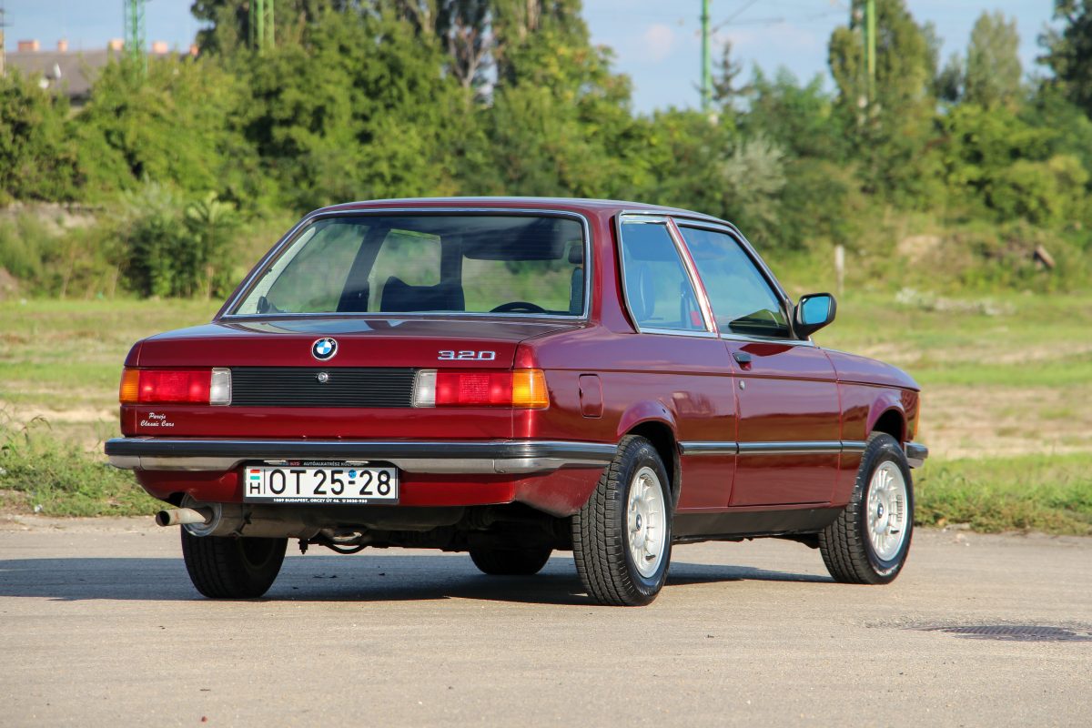 BMW 320