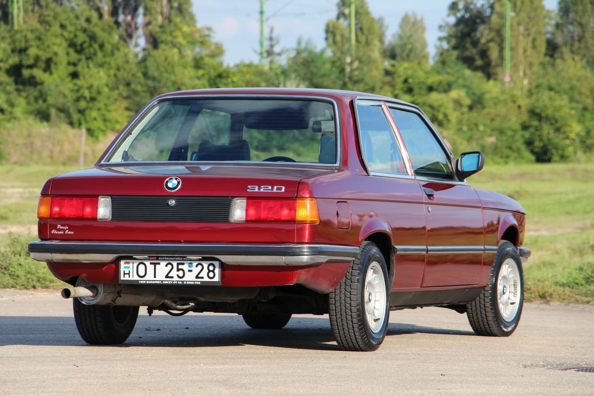 BMW 320